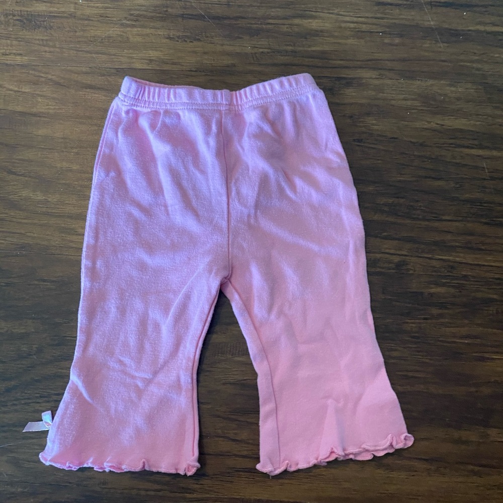 3-6M pink leggings with green butterfly on bottom